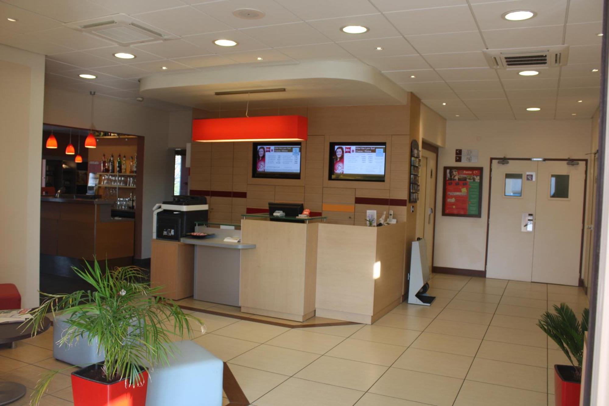 Ibis Lyon Sud Chasse Sur Rhone Hotel Bagian luar foto