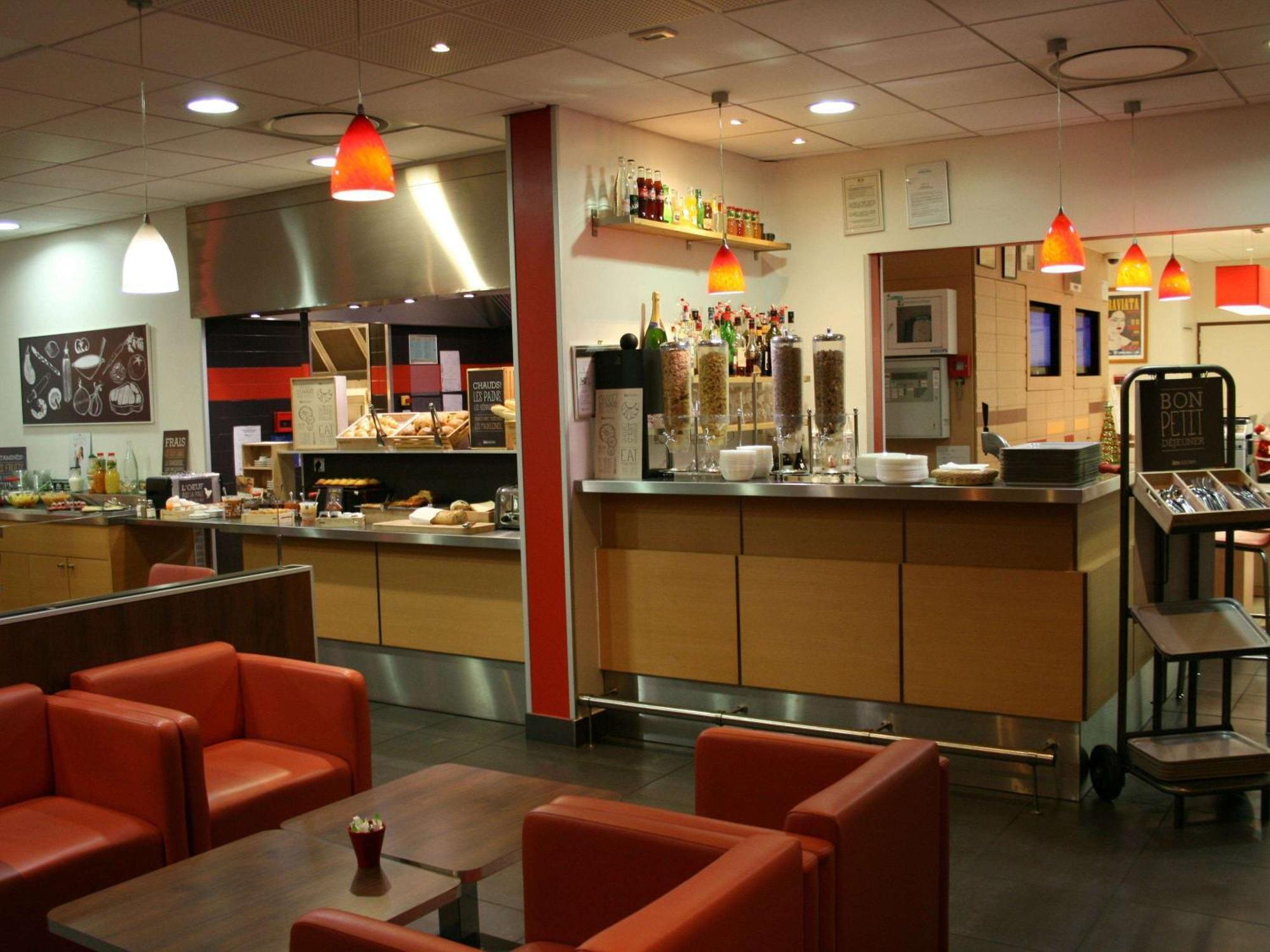 Ibis Lyon Sud Chasse Sur Rhone Hotel Bagian luar foto